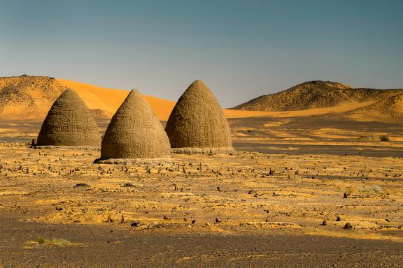 Visite du cimétière islamique de Old Dongola en Pays Makurie