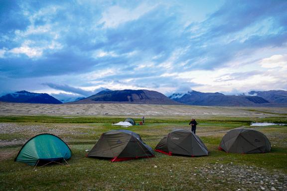 Repos au campement d'altitude Bozai Gumpas au corridor wakhan