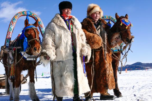 Voyage et rencontre avec les cavaliers en fourure sur le Khövsgöl