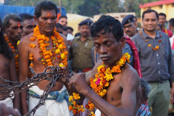 Trekking vers la fête tamoule de Thaipusam dans la région de Palani