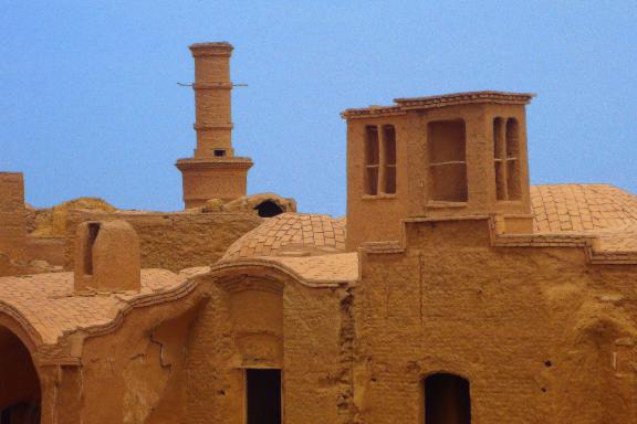 Voyage aventure vers une bourgade des déserts du sud iranien