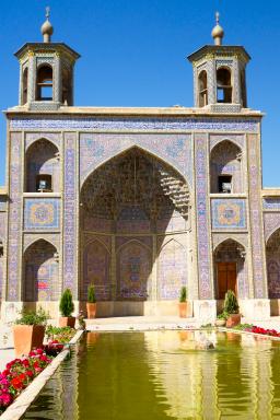 Visite culturelle de la Mosquée rose dans e sud-ouest iranien