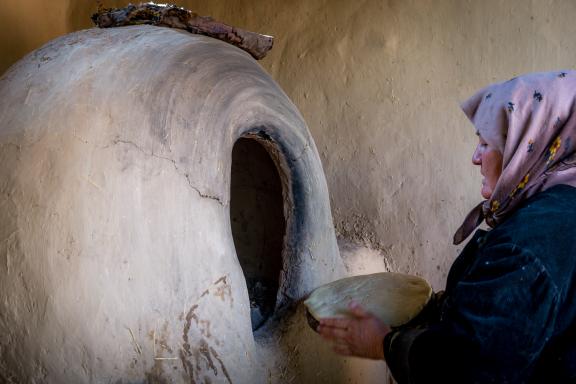 Voyage et confection du pain dans le village de Langar