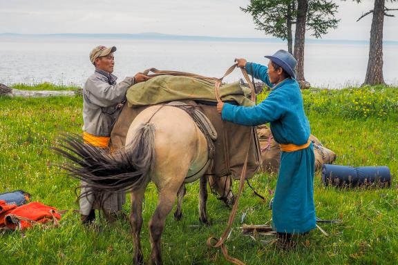 Trekking et bivouac au bord du Lac Khövsgöl