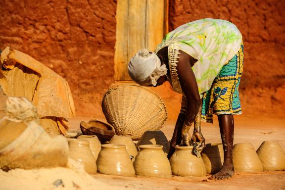 Voyage culturel  pour visiter la fabrique de poteries de Sè