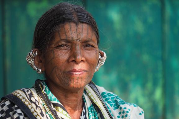 Rencontre avec une femme du peuple kutia kondh en Orissa