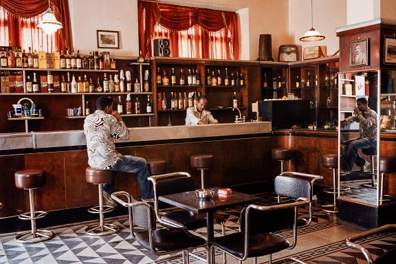 Immersion dans le Café de l'Opéra d'Asmara