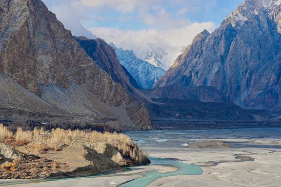 Randonnée vallée de Passu villlage et rivière