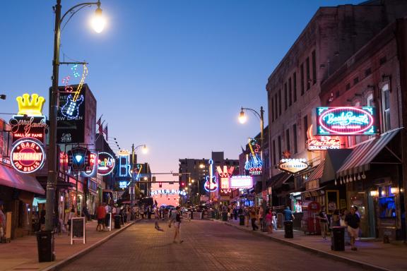 Découverte de Beale Street à Memphis aux États-Unis