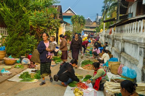 Voyage vers un marché de rue à Luang Prabang