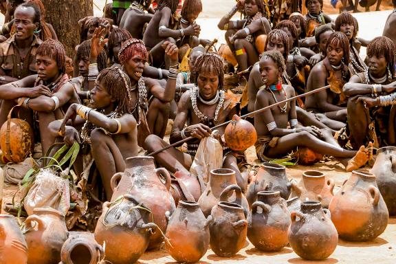 Rencongtre avec les vendeuses de cruches du marché de Dimeka