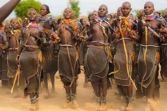 Participation à une cérémonie de danses Arbore dans la Vallée de l'Omo