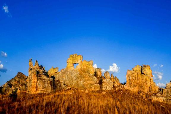 Trekking dans le massif de l'Isalo dans l'ouest de Madagascar