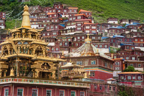 Monastère de Kathok au Tibet oriental en Chine