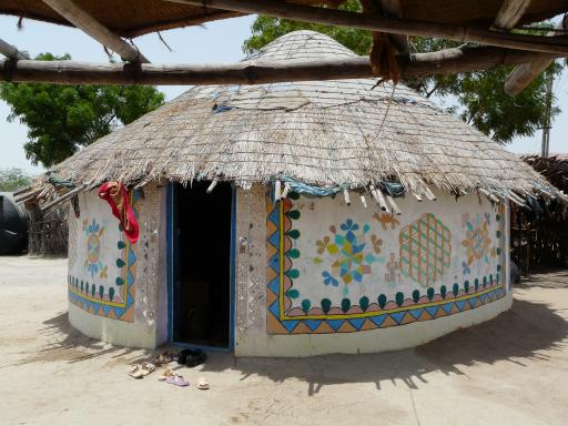 Voyage vers une maison tribale dans le Kutch à l'ouest du Gujarat
