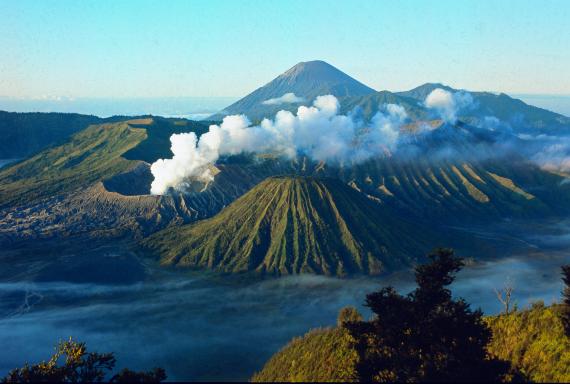 Trekking vers les volcans Bromo et Semeru dans la partie orientale de Java