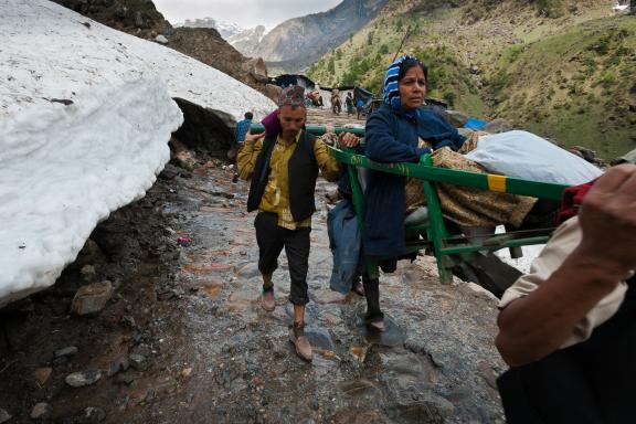 Vers le temple de Kedarnath au Garhwal en Inde