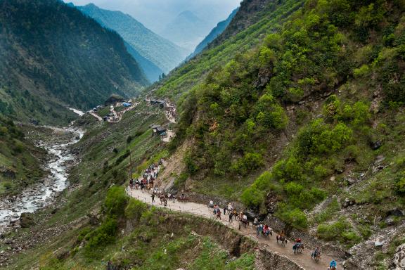 Vers le temple de Kedarnath au Garhwal en Inde