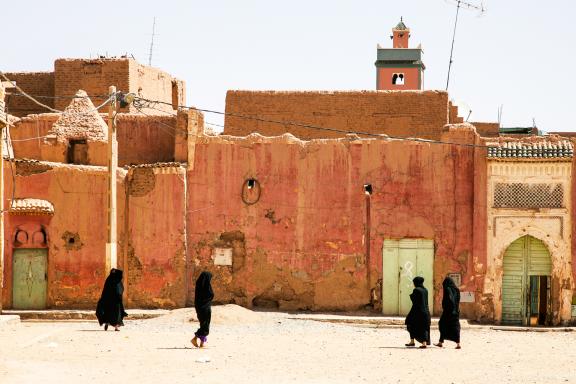 Découverte d'habitations de semi-nomades dans la vallée du Drâa