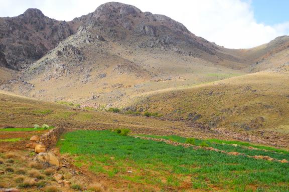 Trekking en montée d'un col dans la valée du Drâa