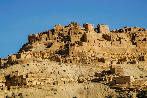 Trek dans un village fortifié en Tunisie