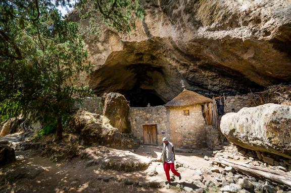 Randonnée vers l'église rupestre de Emakina Medhane Alem en Pays Amhara