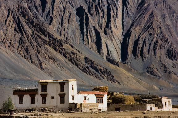 Le village de Pishu au Zanskar en Himalaya en Inde