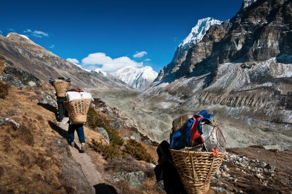 Vers Lhonak et le camp de base nord du Kangchenjunga au Népal