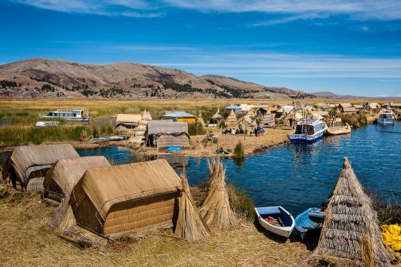 Iles Uros sur le lac Titicaca au Pérou