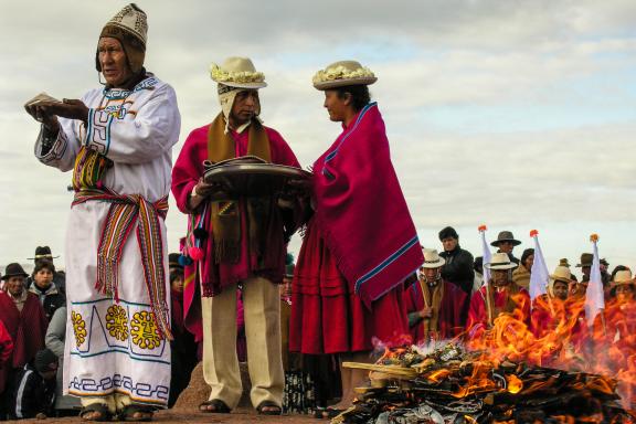 Mariage andin traditionnel Aymara à Tiwanacu en Bolivie