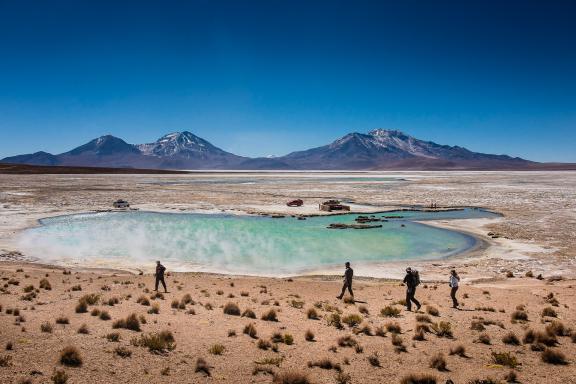 Sources d’eau chaude de Polloquere dans le salar de Surire, région de Parinacota au Chili