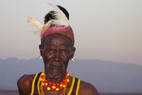 Randonnée et danseur Turtkana au Kenya