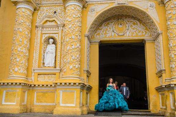 Devant l’église de la Merced à Antigua au Guatemala