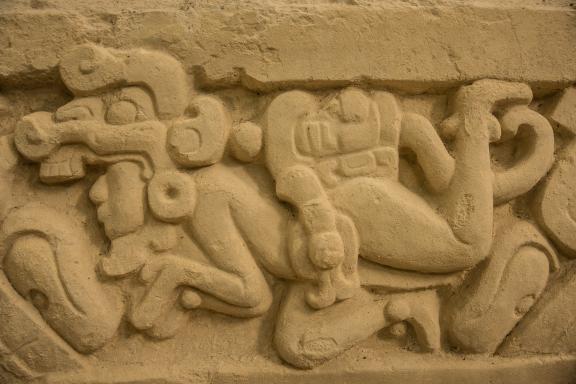 Le temple de la patte de jaguar pendant le trek de El Mirador dans le Petén au Guatemala