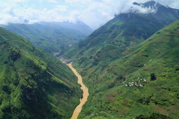 Trek dans la région de Dong Van tout près de la frontière chinoise