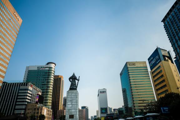 Découverte de la statue du General Lee sur la place de Gwanghwanum à Seoul, en Corée du Sud
