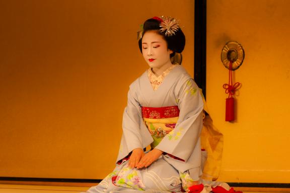 Shouko, étudiante Geisha appelée Maiko à Kyoto au Japon