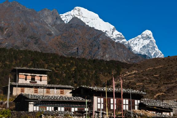 Le Jejekangphu depuis le village de Chozo dans la vallée de Lunana pendant le Snowman trek au Bhoutan