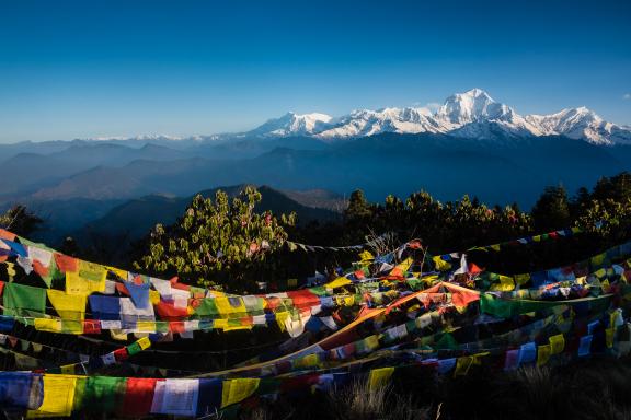 Le Dhaulagiri à 8160 m et le Tukuche peak depuis Poon Hill au Népal