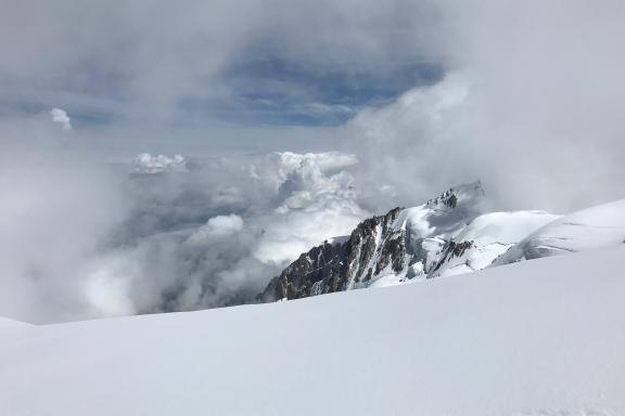 Expédition et ascension du mont Blanc par la voie normaleà Chamonix