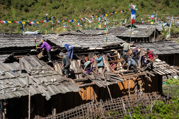 Village de Olangchungola au pied du Lumbasumba entre Makalu et Kangchenjuga au Népal