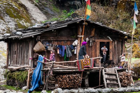 Village de Thudam au pied du Lumbasumba entre Makalu et Kangchenjuga au Népal