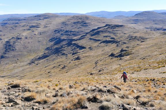 Randonnée vers la montée au Drakensberg en Afrique du sud