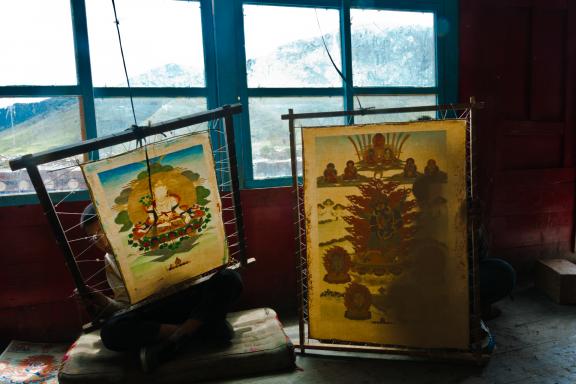 École de peinture au monastère de Dzongsar au Tibet oriental en Chine