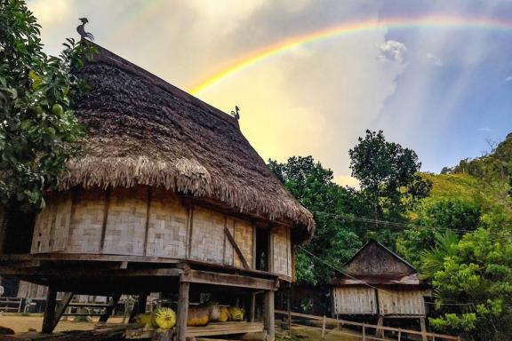 Immersion dans le village de Lang Aur habité par les Katu non loin du Laos