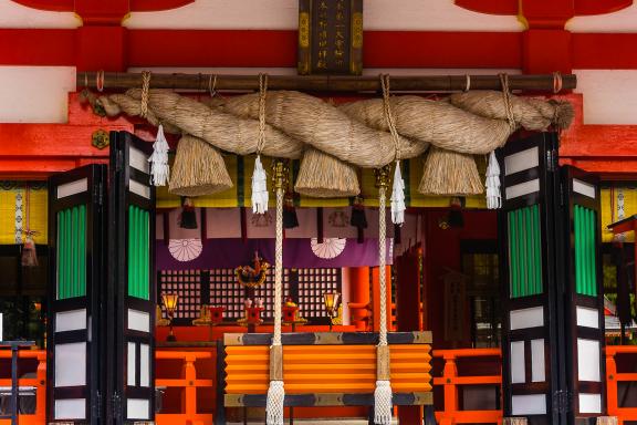 Temple shinto de Kumano Hayatama près de la ville de Shingu dans la péninsule de Kii au Japon