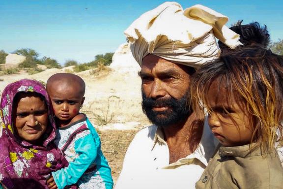 Trek et rencontre avec le peuple du désert du Cholistan dans le sud du Pakistan