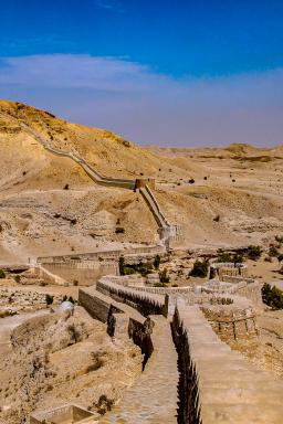 Trek vers la muraille de Ranikot dans le Sindh au Pakistan