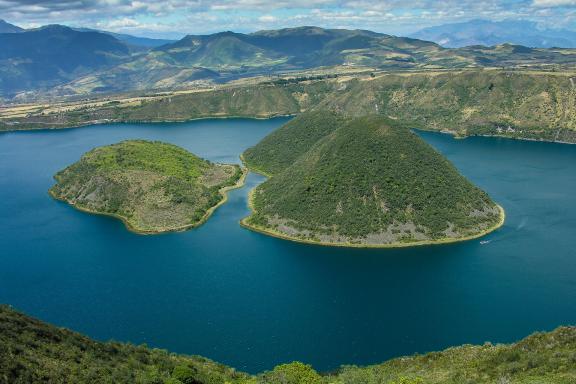 Laguna Cuicocha dans les Andes en Équateur