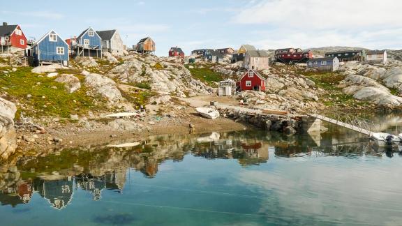 Randonnée vers le village de Tiniteqilaaq